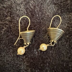 Vintage Lisa Jenks sterling silver earrings with pearls